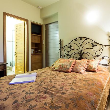 Elia Junior Suite In Epidavros With Shared Pool Nea Epidhavros Bagian luar foto