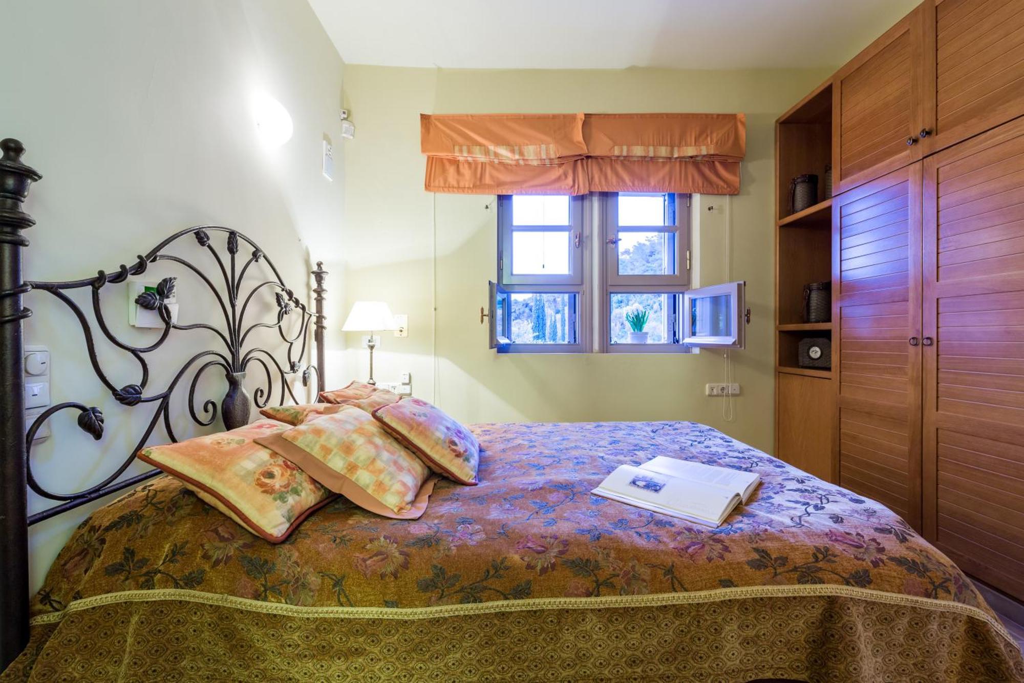 Elia Junior Suite In Epidavros With Shared Pool Nea Epidhavros Bagian luar foto